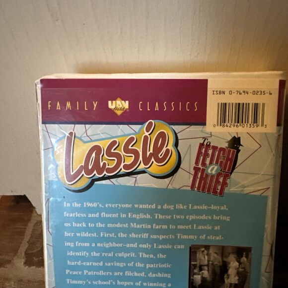 Lassie VHS Bundle To Fetch A Thief & To The Rescue - Picture 5 of 10